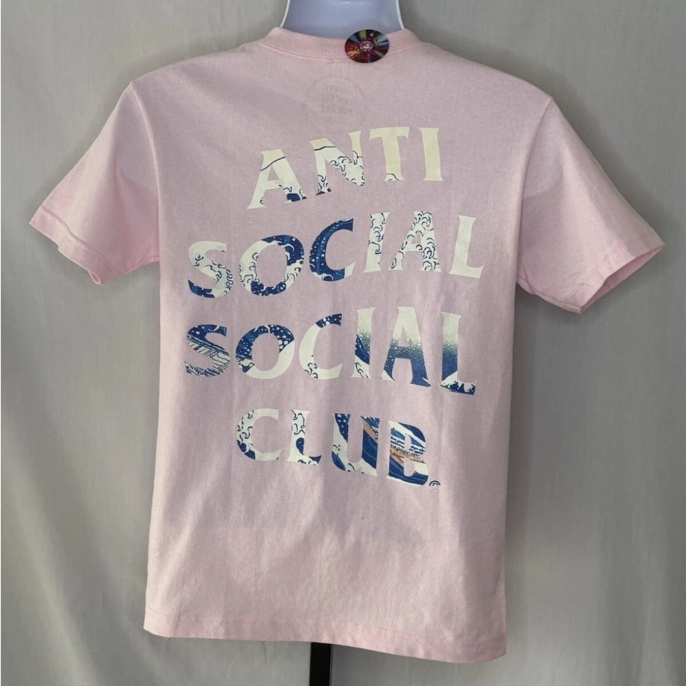 Small -Authentic Anti Social Social Club “4 Car Pile-Up” Tonkotsu Logo Tee Pink